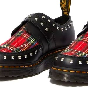 NEW IN BOX Dr Marten